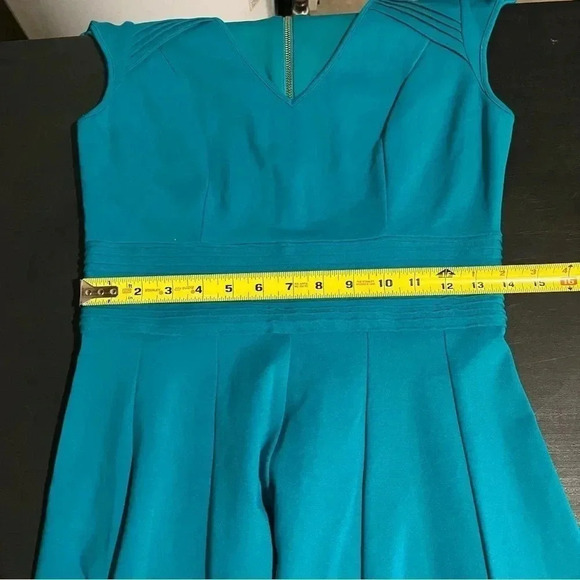Eliza J Fit & Flare Dress Teal Pleats Sz 6 Exposed Back Zipper Cap Sleeves - Picture 7 of 8